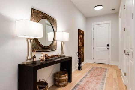 The Blair - Elevator Condo Walking To Vandy And Belmont 내슈빌 외부 사진